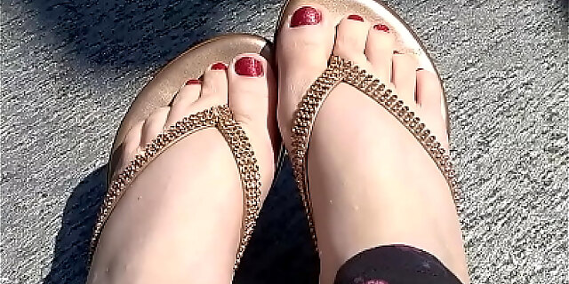 feet