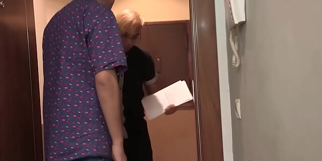 amateur,blowjob,chinese,couple,cowgirl,european,reality,small tits,spanish,threesome